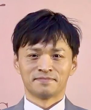 Jin Yong Wook