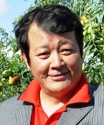 Hong Yu Zhou